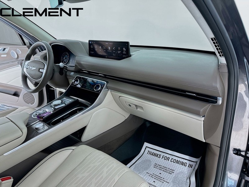 Genesis GV80 Vehicle Full-screen Gallery Image 37