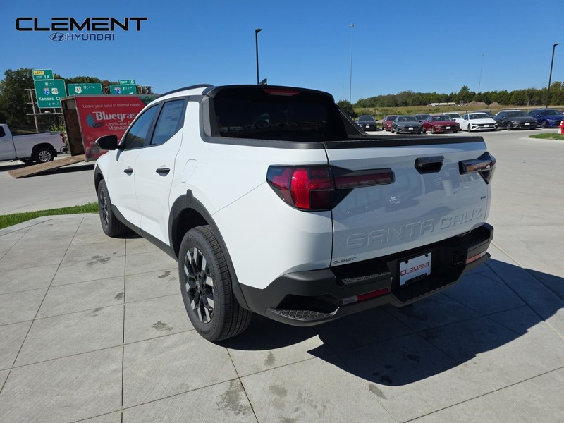 Hyundai Santa Cruz Vehicle Full-screen Gallery Image 8