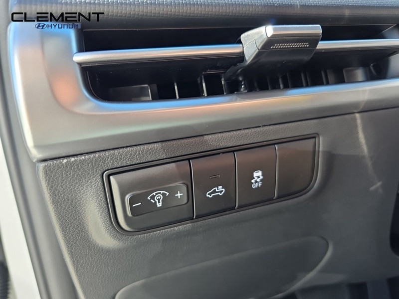 Hyundai Santa Cruz Vehicle Full-screen Gallery Image 11