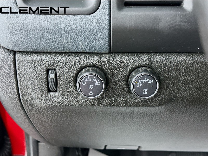 Chevrolet Colorado Vehicle Full-screen Gallery Image 13