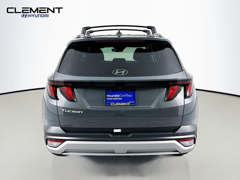 Hyundai Tucson Vehicle Full-screen Gallery Image 7