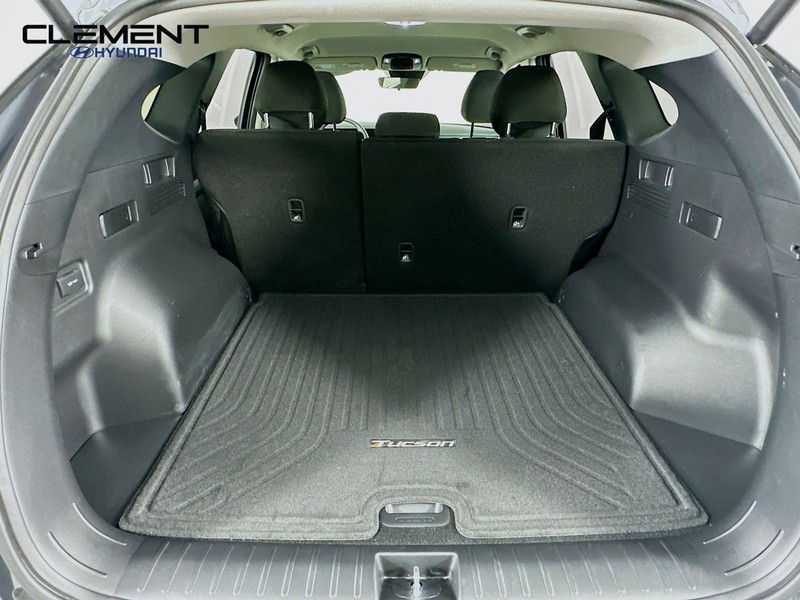 Hyundai Tucson Vehicle Full-screen Gallery Image 9