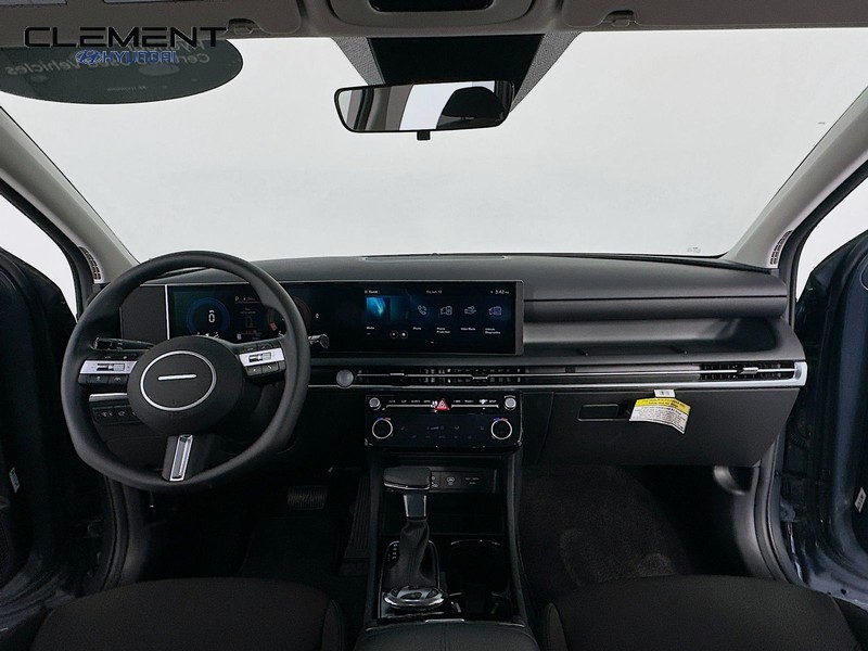 Hyundai Tucson Vehicle Full-screen Gallery Image 11