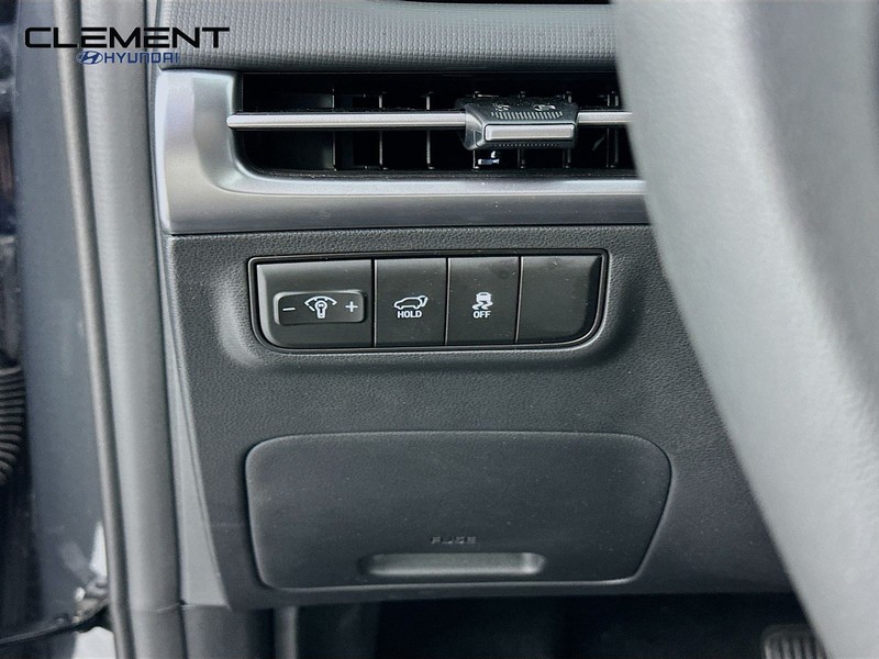Hyundai Tucson Vehicle Full-screen Gallery Image 12