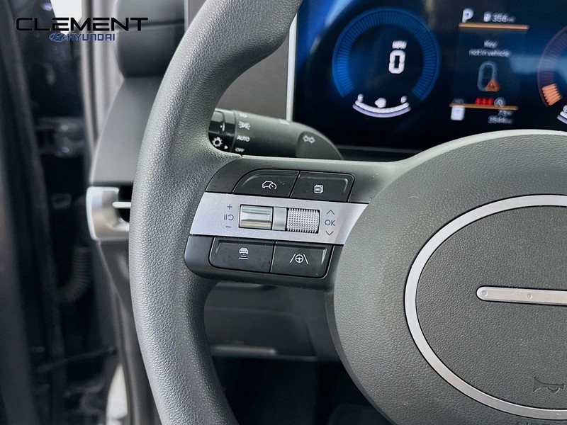 Hyundai Tucson Vehicle Full-screen Gallery Image 14