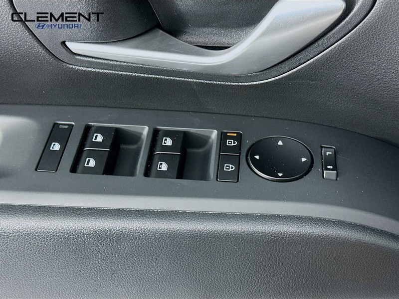 Hyundai Tucson Vehicle Full-screen Gallery Image 22