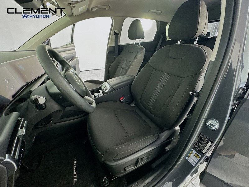 Hyundai Tucson Vehicle Full-screen Gallery Image 25