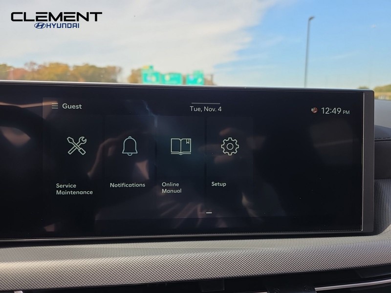 Hyundai Sonata Vehicle Full-screen Gallery Image 18