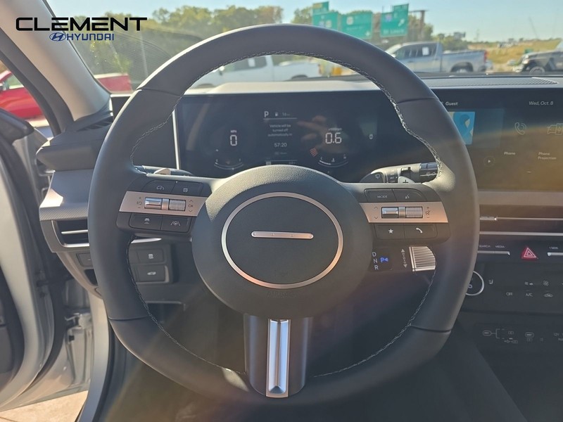 Hyundai Sonata Vehicle Full-screen Gallery Image 13