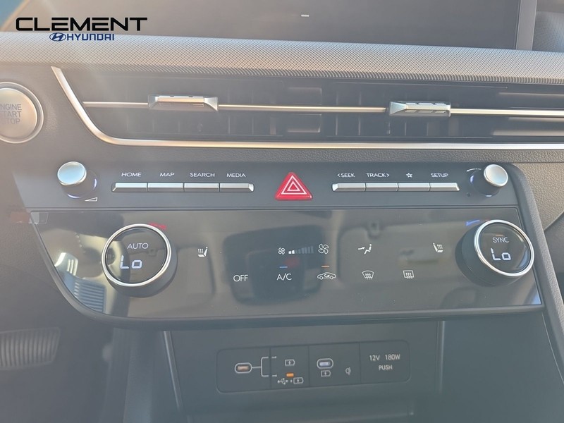 Hyundai Sonata Vehicle Full-screen Gallery Image 21