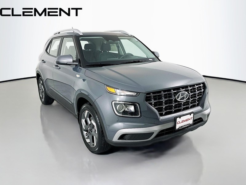 Hyundai Venue Vehicle Full-screen Gallery Image 5
