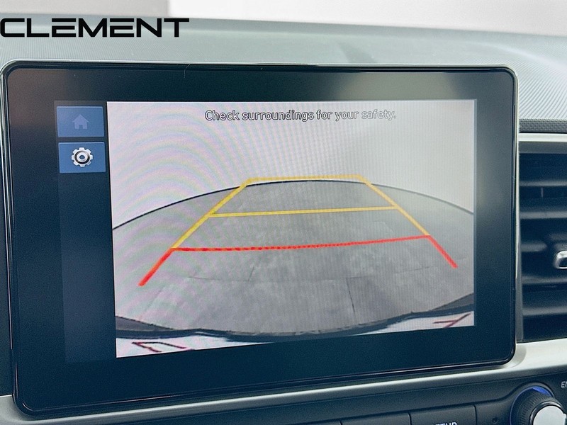 Hyundai Venue Vehicle Full-screen Gallery Image 20