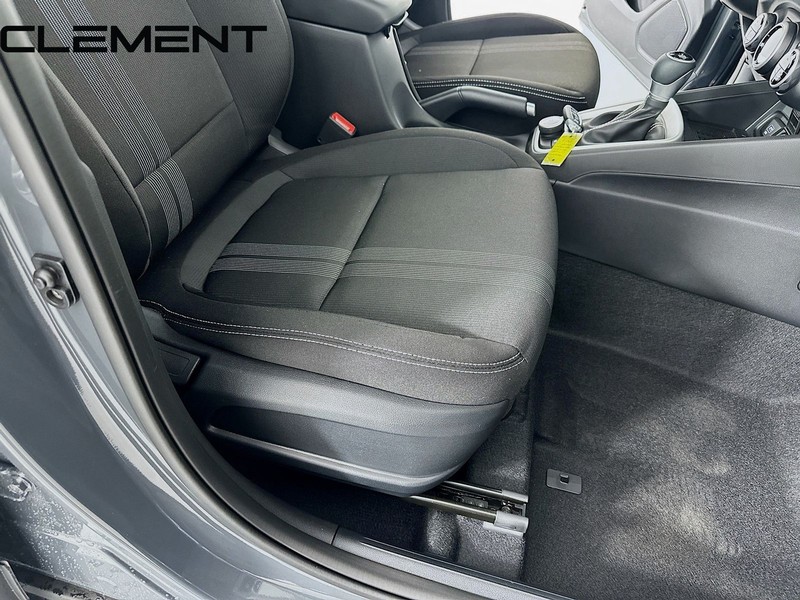 Hyundai Venue Vehicle Full-screen Gallery Image 33