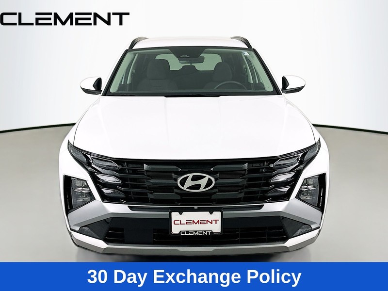 Hyundai Tucson Vehicle Full-screen Gallery Image 3
