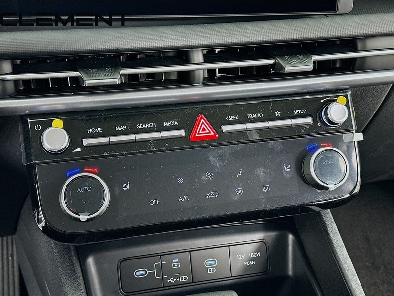 Hyundai Tucson Vehicle Full-screen Gallery Image 22