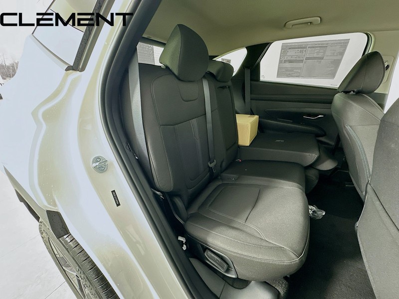 Hyundai Tucson Vehicle Full-screen Gallery Image 32