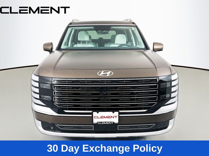 Hyundai Palisade Vehicle Full-screen Gallery Image 3