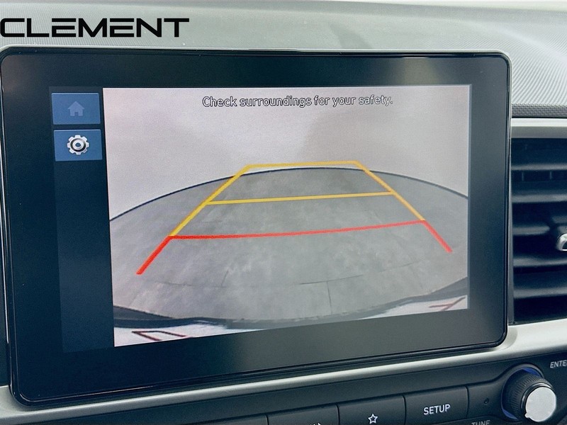 Hyundai Venue Vehicle Full-screen Gallery Image 20