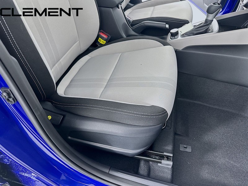 Hyundai Venue Vehicle Full-screen Gallery Image 34