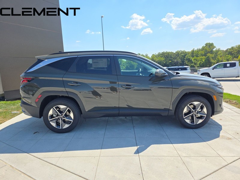 Hyundai Tucson Vehicle Full-screen Gallery Image 6