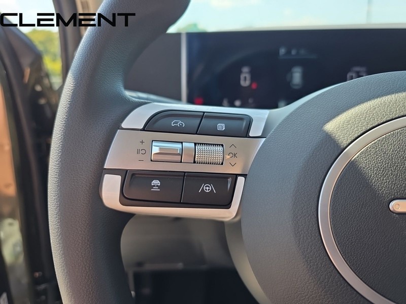 Hyundai Tucson Vehicle Full-screen Gallery Image 15