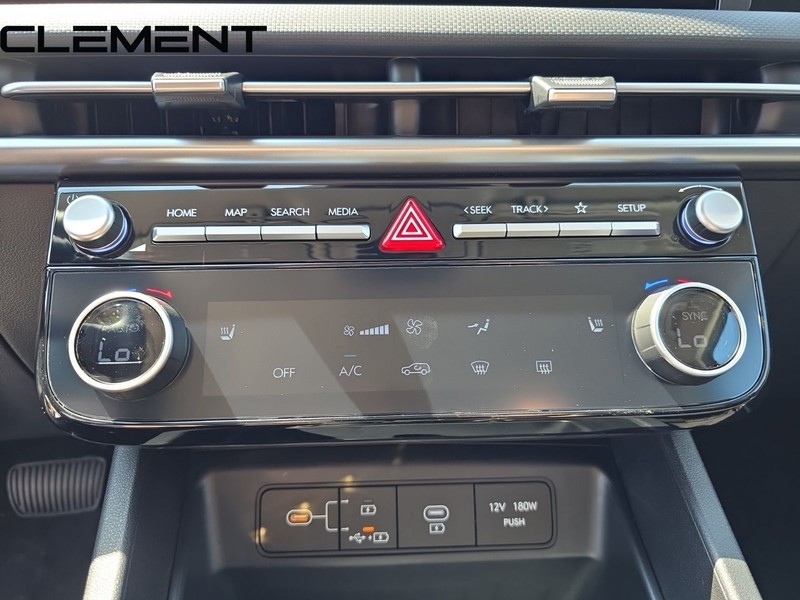 Hyundai Tucson Vehicle Full-screen Gallery Image 24