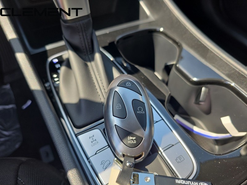 Hyundai Tucson Vehicle Full-screen Gallery Image 27