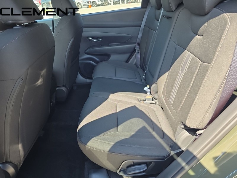 Hyundai Tucson Vehicle Full-screen Gallery Image 34