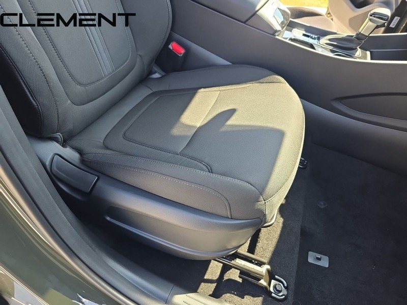 Hyundai Tucson Vehicle Full-screen Gallery Image 36