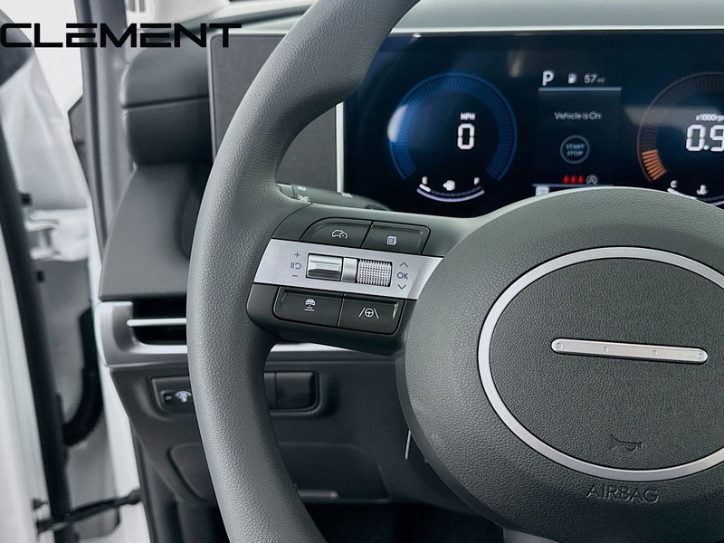 Hyundai Tucson Vehicle Full-screen Gallery Image 15