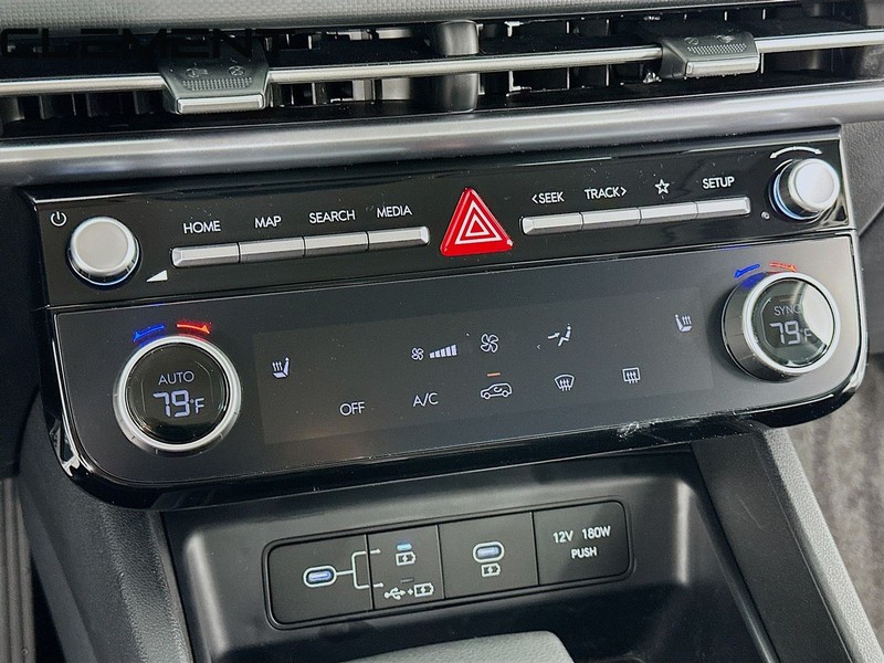 Hyundai Tucson Vehicle Full-screen Gallery Image 22