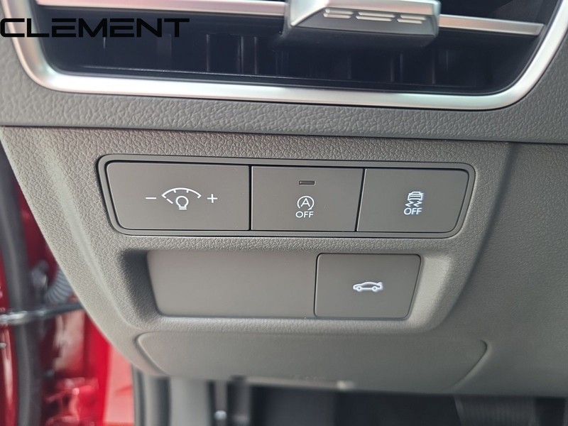 Hyundai Sonata Vehicle Full-screen Gallery Image 14
