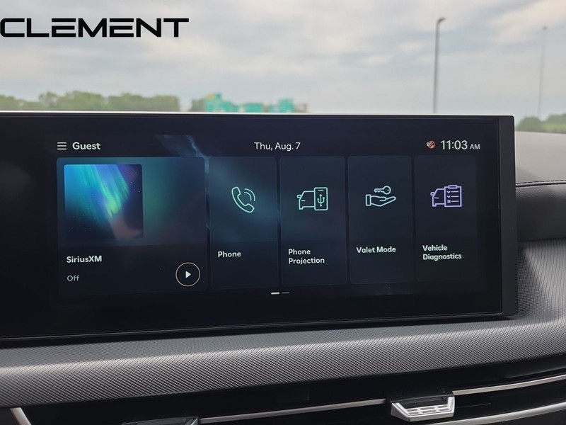 Hyundai Sonata Vehicle Full-screen Gallery Image 18