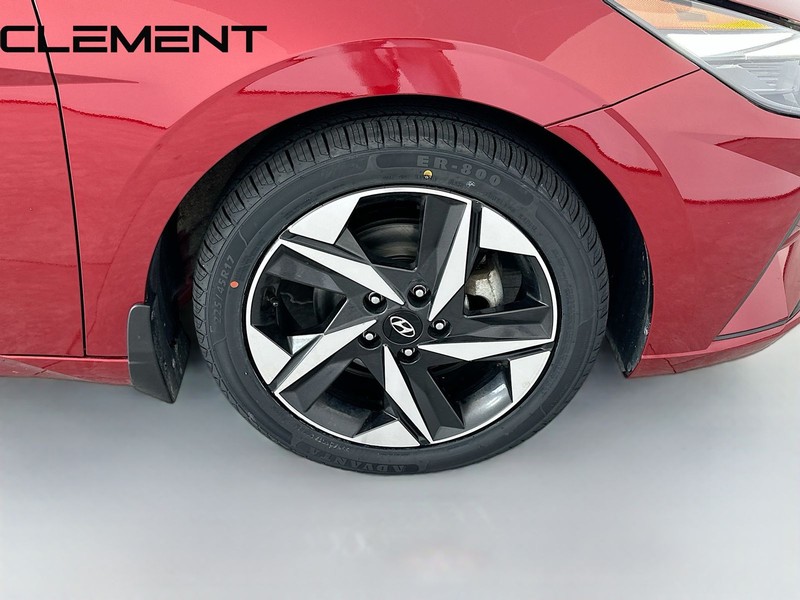 Hyundai Elantra Vehicle Full-screen Gallery Image 37