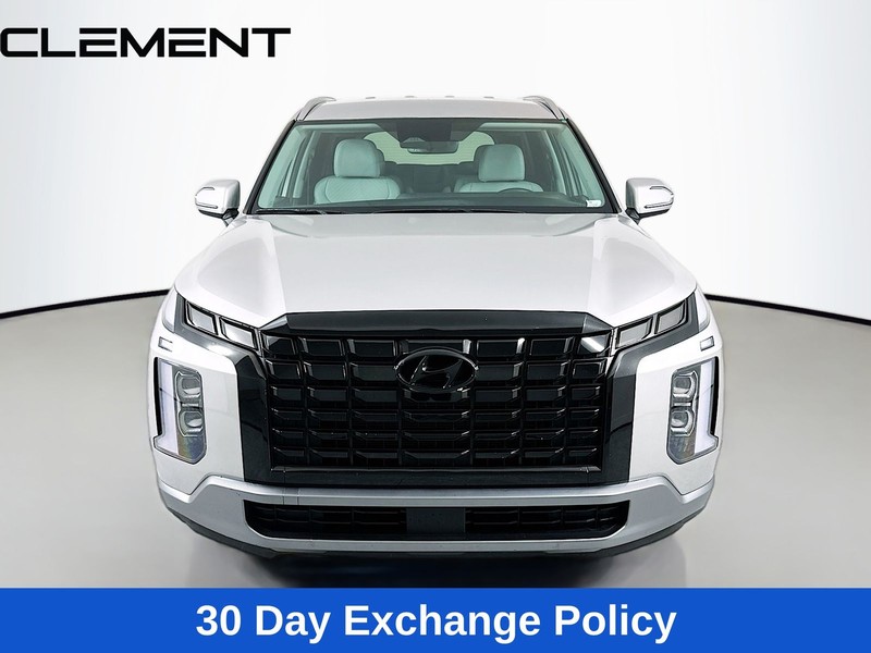 Hyundai Palisade Vehicle Full-screen Gallery Image 3