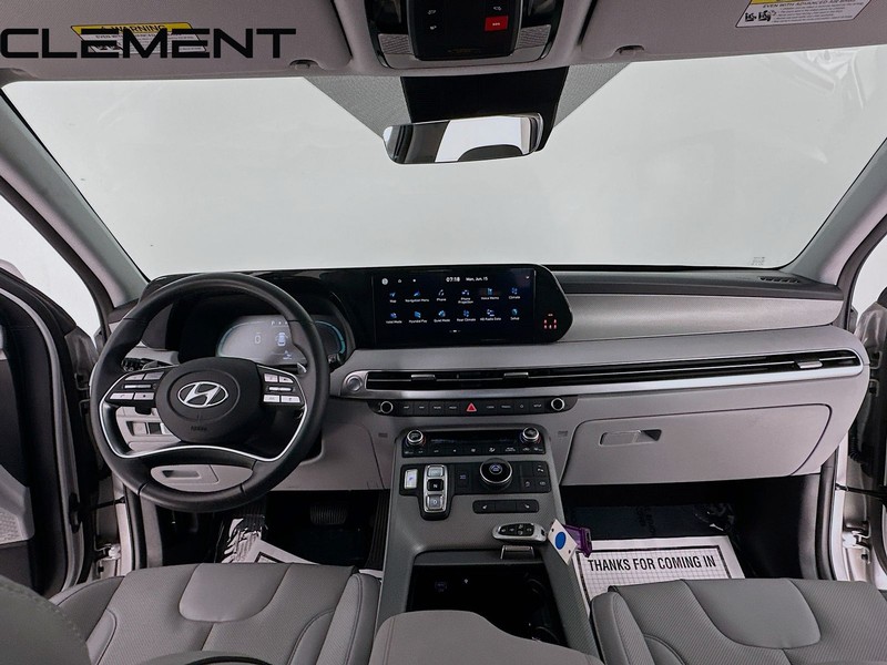 Hyundai Palisade Vehicle Full-screen Gallery Image 12