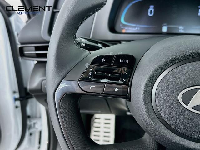 Hyundai Elantra Vehicle Full-screen Gallery Image 14