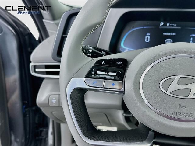Hyundai Elantra Vehicle Full-screen Gallery Image 14