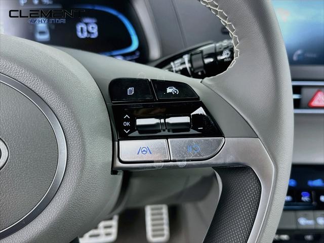 Hyundai Elantra Vehicle Full-screen Gallery Image 15