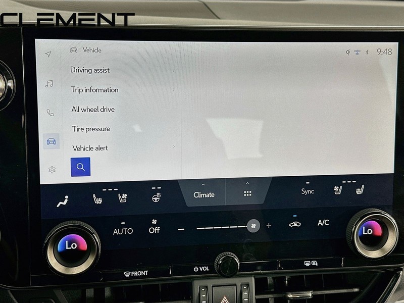 Lexus NX Vehicle Full-screen Gallery Image 19