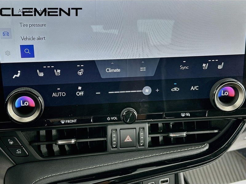 Lexus NX Vehicle Full-screen Gallery Image 22