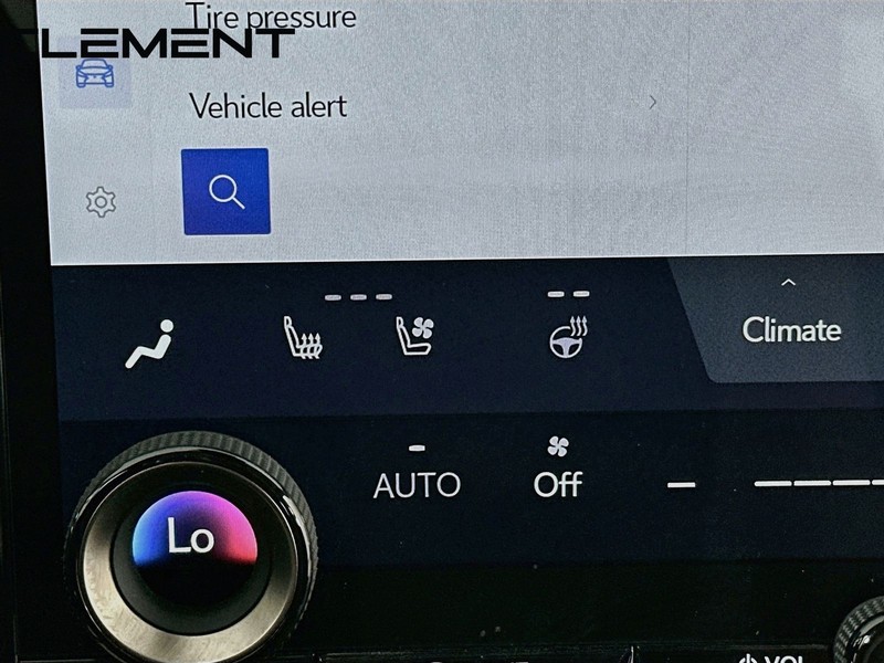 Lexus NX Vehicle Full-screen Gallery Image 23