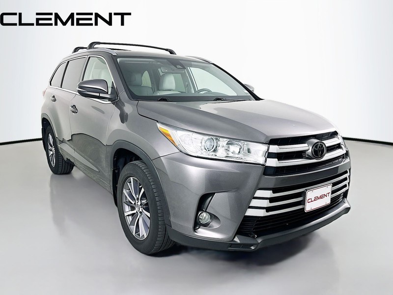 Toyota Highlander Vehicle Full-screen Gallery Image 5