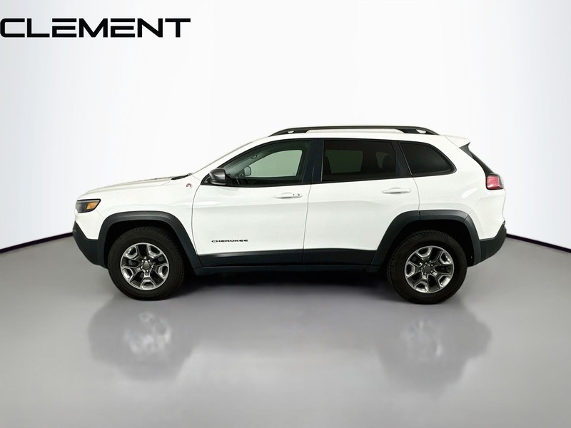 Jeep Cherokee Vehicle Full-screen Gallery Image 6