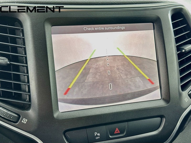 Jeep Cherokee Vehicle Full-screen Gallery Image 20