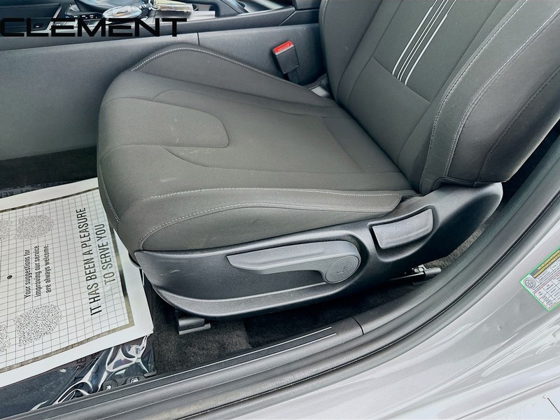 Hyundai Elantra Vehicle Image 27