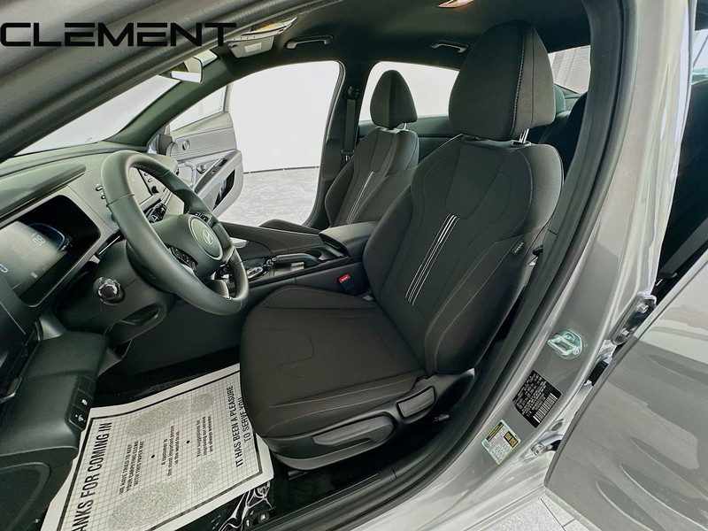 Hyundai Elantra Vehicle Image 28