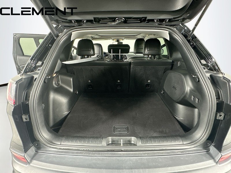 Jeep Cherokee Vehicle Image 11