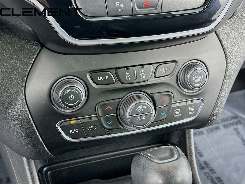 Jeep Cherokee Vehicle Image 22