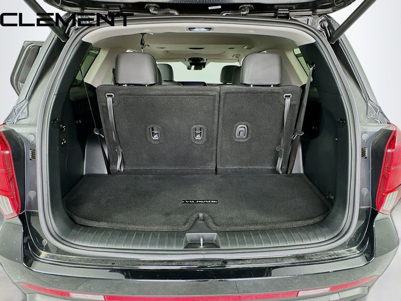 Hyundai Palisade Vehicle Full-screen Gallery Image 11